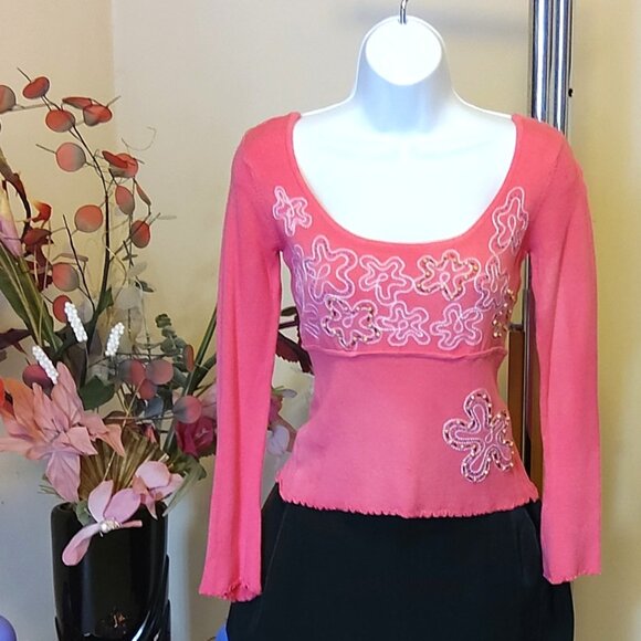 NWT Women’s Scoop Neck Long Sleeve Pink Embroidered Cardigan Sweater XS S - Picture 1 of 6